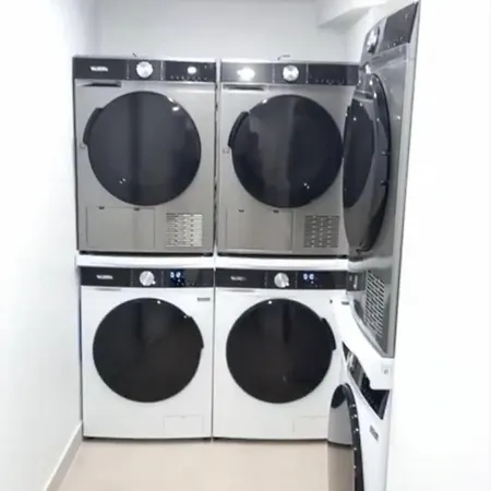 New 441 Matisse- Cosy Center