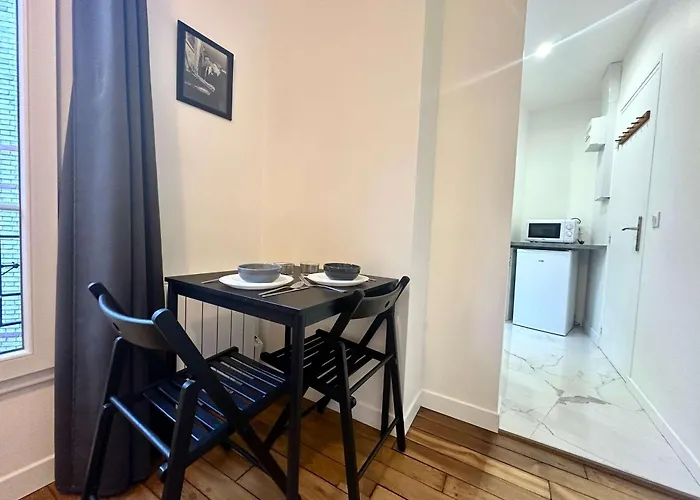 New 441 Matisse- Cosy Center